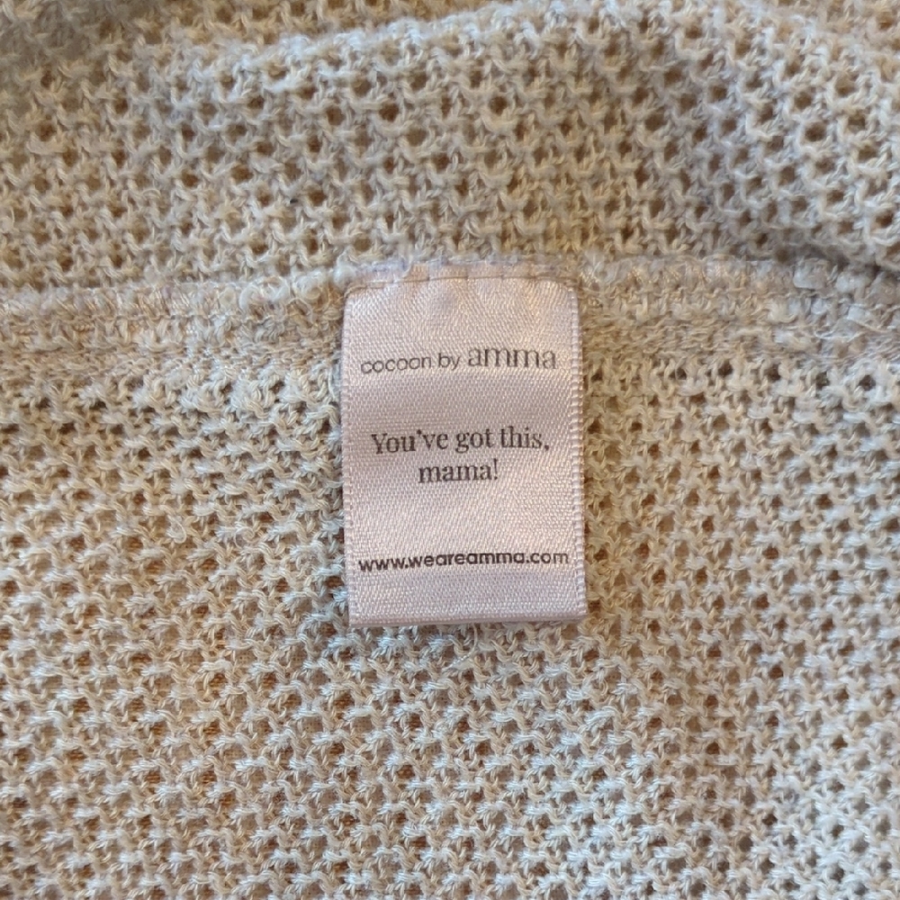 Natural Amma Cocoon Nursing Cover - Picture 2 of 3